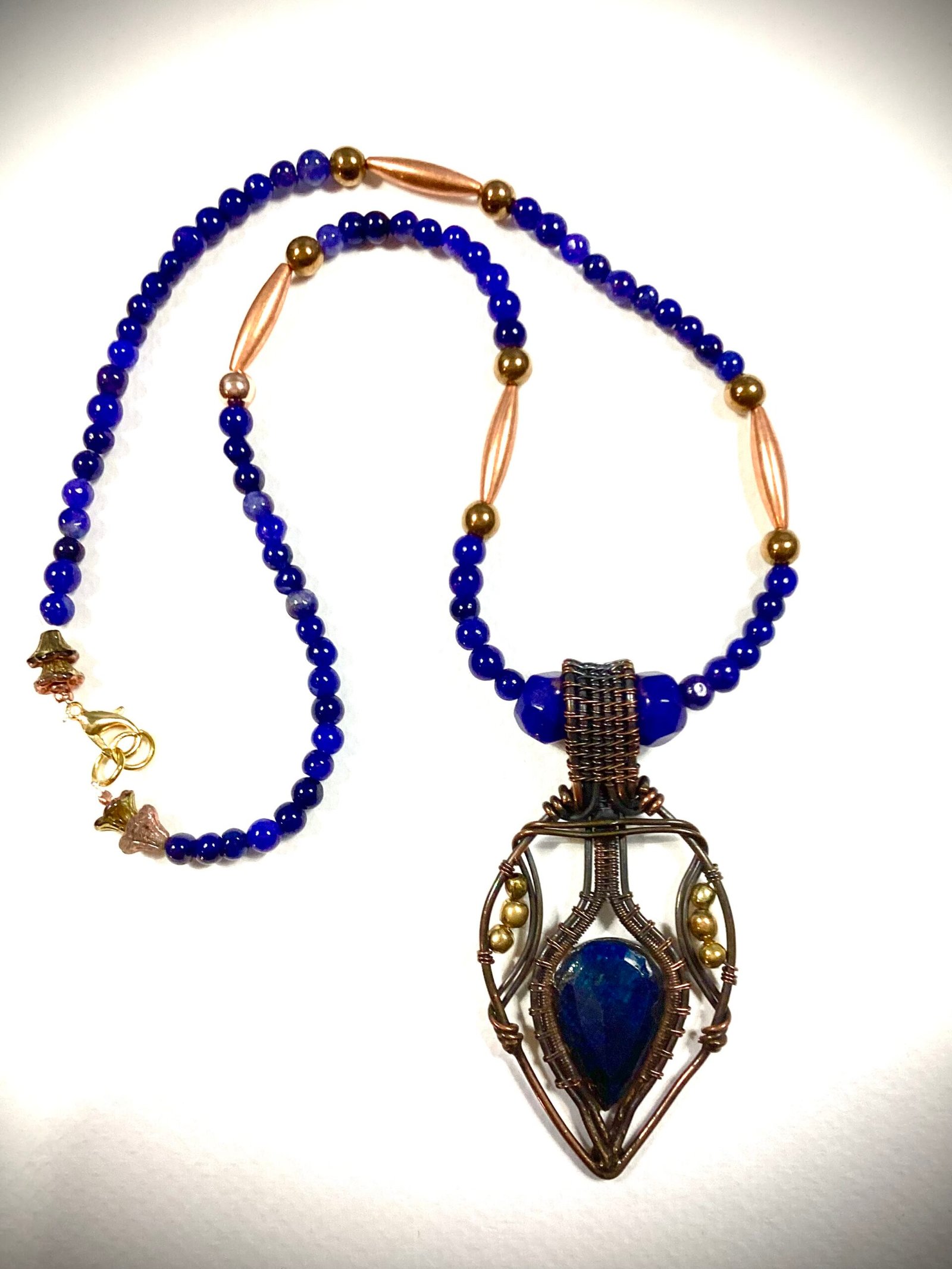 Copper-wrapped sapphire