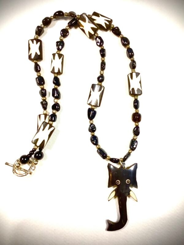 Black-Brown Unusual 3