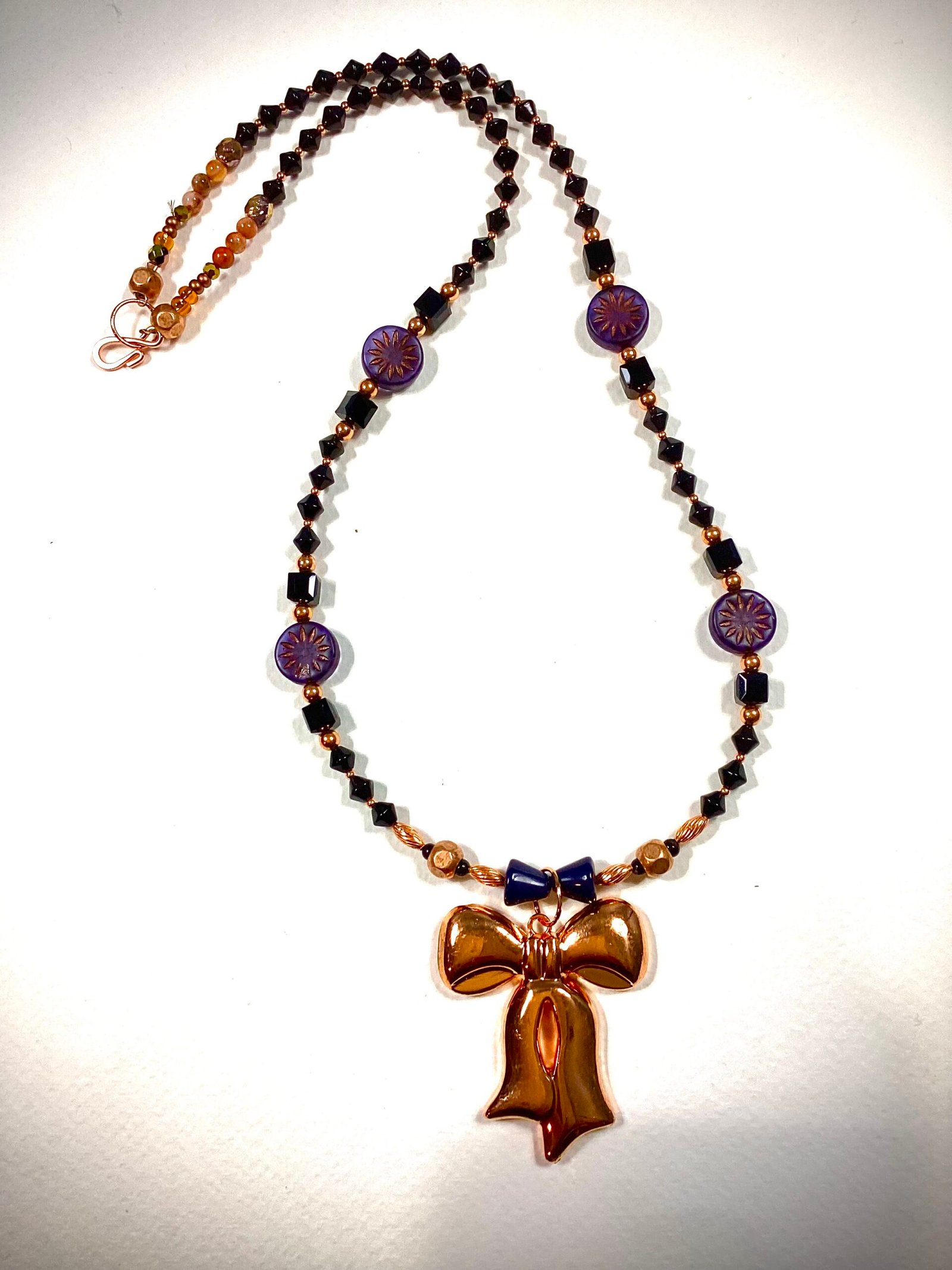 Black-Brown Unusual 5